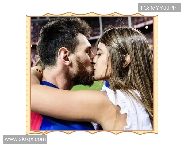 国外足球明星的女友们：她们的魅力与生活背后的故事揭秘