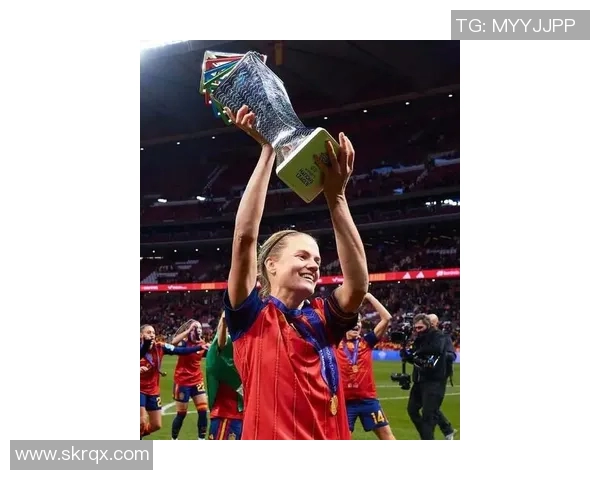 最近备受瞩目的女足球明星们展现出惊人实力与魅力引领潮流